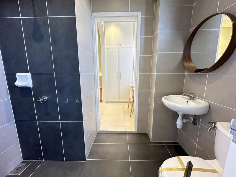 Rumah Teres 2-Tingkat untuk Dijual di Mutiara Rini (Skudai) - Jasper Eyo - Bathroom - PropertyGuru.com.my