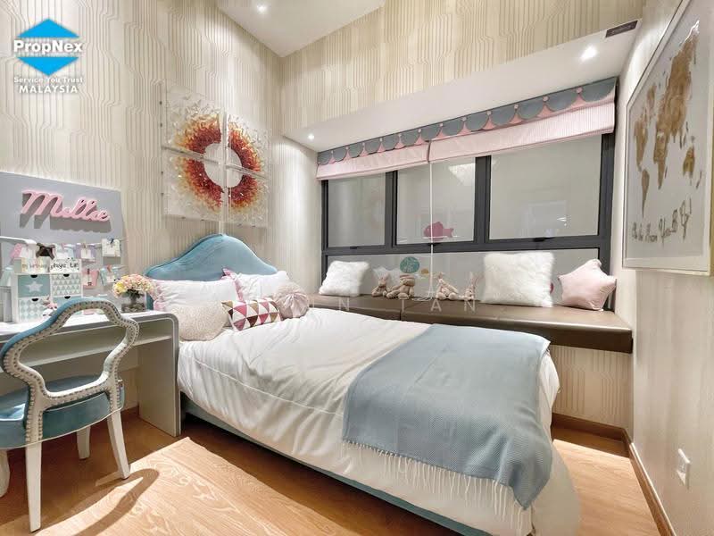 Condominium for Sale at Bay Point @ Country Garden Danga Bay - Kevin Tan - Bedroom - PropertyGuru.com.my