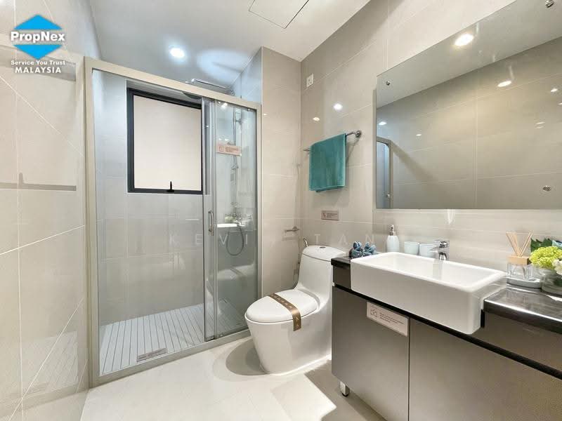 Condominium for Sale at Bay Point @ Country Garden Danga Bay - Kevin Tan - Bathroom - PropertyGuru.com.my