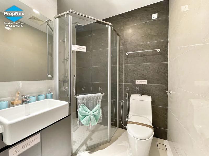 Condominium for Sale at Bay Point @ Country Garden Danga Bay - Kevin Tan - Bathroom - PropertyGuru.com.my