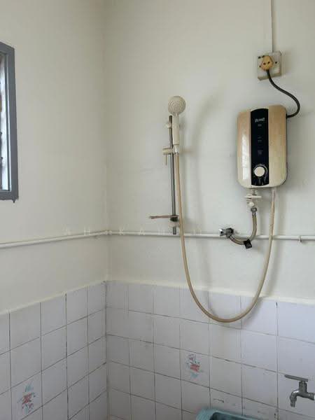 Semi-Detached House for Sale in Bandar Taiping (Taiping) - Ah Kah Ong - Bathroom - PropertyGuru.com.my
