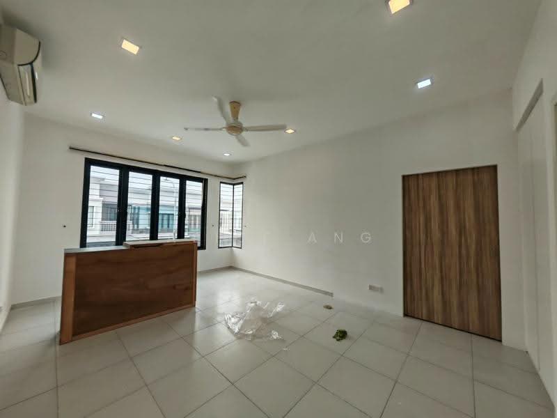 Rumah Teres 2-Tingkat untuk Disewa di Taman Desa Tebrau (Tebrau) - Alice Ang - PropertyGuru.com.my