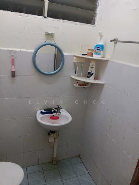 Flat for Sale at Taman Gamelan Indah - Elvin Choo - Bathroom - PropertyGuru.com.my