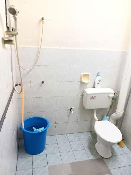 Flat for Sale at Taman Gamelan Indah - Elvin Choo - Bathroom - PropertyGuru.com.my