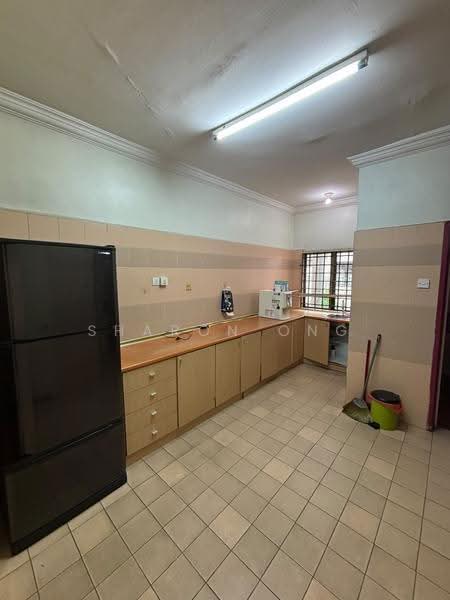 2-storey Terraced House for Rent in Taman Mount Austin (Tebrau) - Sharon Ong - Kitchen - PropertyGuru.com.my