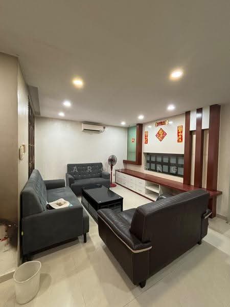 2-storey Terraced House for Rent in Taman Mount Austin (Tebrau) - Sharon Ong - Living Room - PropertyGuru.com.my