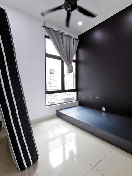 Kediaman Servis untuk Dijual di D'Summit Residences - Yvonne Lim - Bedroom - PropertyGuru.com.my