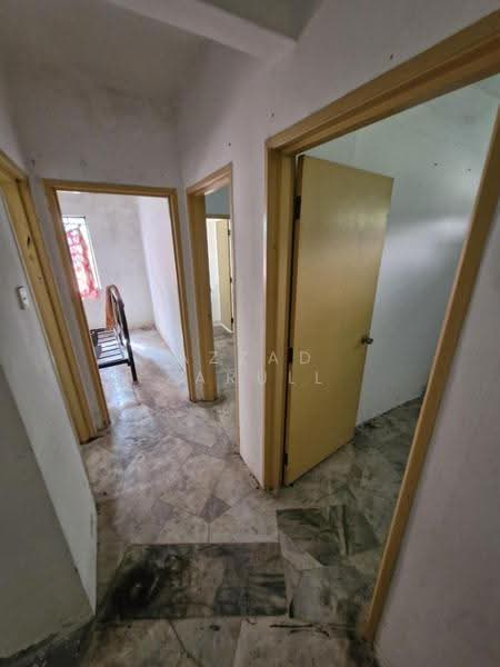 Apartment for Sale at Astana Alam Apartment 2 - Azzad Zarull - Corridor - PropertyGuru.com.my