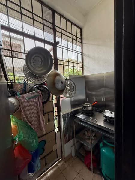 Rumah Teres 2-Tingkat untuk Dijual di Putra Heights (Subang Jaya) - Adeline Teh - Kitchen - PropertyGuru.com.my