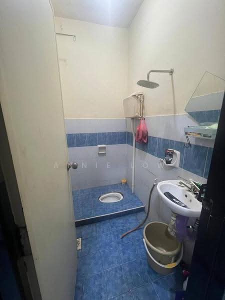 Rumah Teres 2-Tingkat untuk Dijual di Taman Lagenda Putra (Kulai) - Annie Low - Bathroom - PropertyGuru.com.my