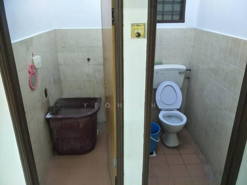 Pangsapuri untuk Dijual di Puncak Desa Apartment - Yeoh MH - Bathroom - PropertyGuru.com.my