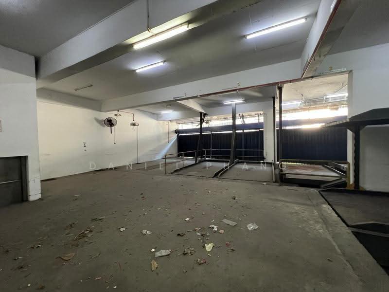 Kedai / Pejabat untuk Disewa di George Town (Penang) - Daniel Phang - Car Park - PropertyGuru.com.my