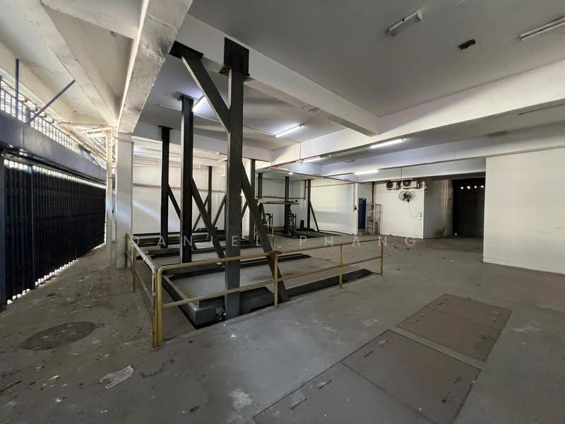 Kedai / Pejabat untuk Disewa di George Town (Penang) - Daniel Phang - Car Park - PropertyGuru.com.my