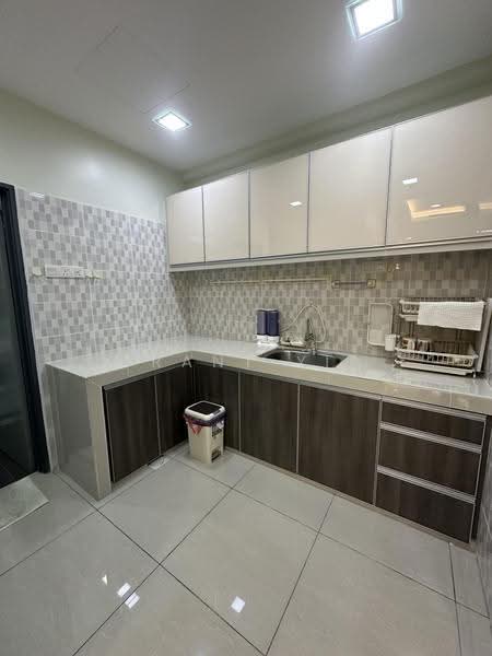 Apartment for Sale at Mahkota Residence - Grant Yip - Kitchen - PropertyGuru.com.my