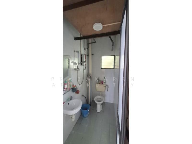 Pangsapuri untuk Dijual di Pangsapuri Subang Impian - Prabakaran Appukutthy - Bathroom - PropertyGuru.com.my