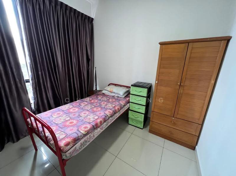 Kediaman Servis untuk Dijual di Greenfield Regency - Chloe Ying - Bedroom - PropertyGuru.com.my