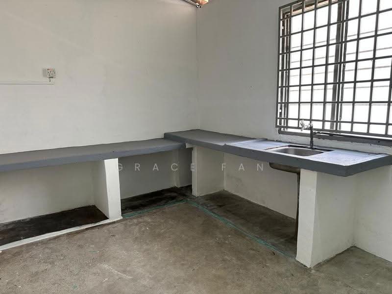 Rumah Teres 2-Tingkat untuk Dijual di Taman Perwira Jaya (Kluang) - Grace Fan - PropertyGuru.com.my