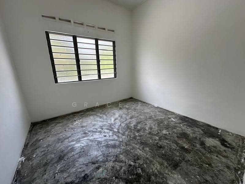 Rumah Teres 2-Tingkat untuk Dijual di Taman Perwira Jaya (Kluang) - Grace Fan - PropertyGuru.com.my