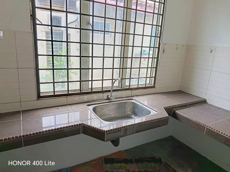 Rumah Teres 2.5-Tingkat untuk Dijual di Bandar Baru Tambun (Tambun) - Jeff Tan - Kitchen - PropertyGuru.com.my