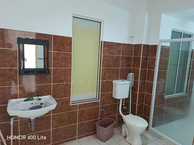 Rumah Teres 2.5-Tingkat untuk Dijual di Bandar Baru Tambun (Tambun) - Jeff Tan - Bathroom - PropertyGuru.com.my
