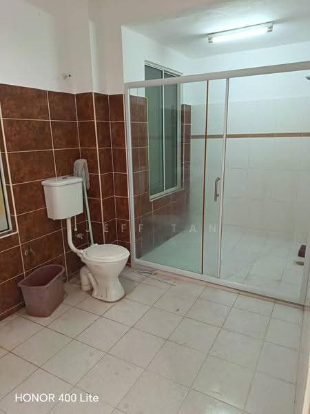 Rumah Teres 2.5-Tingkat untuk Dijual di Bandar Baru Tambun (Tambun) - Jeff Tan - Bathroom - PropertyGuru.com.my