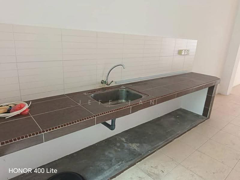 Rumah Teres 2.5-Tingkat untuk Dijual di Bandar Baru Tambun (Tambun) - Jeff Tan - Kitchen - PropertyGuru.com.my