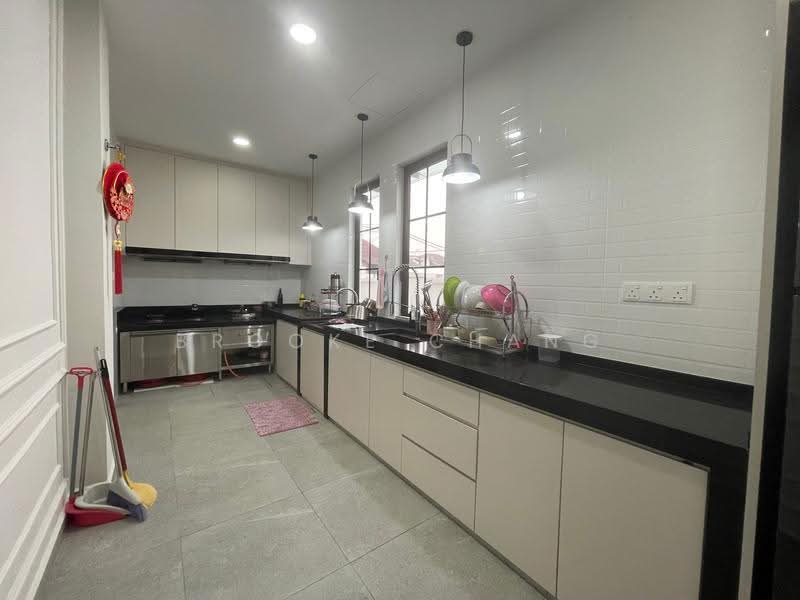 Semi-Detached House for Rent in Taman Segar (Cheras) - Brooke Chang - Kitchen - PropertyGuru.com.my