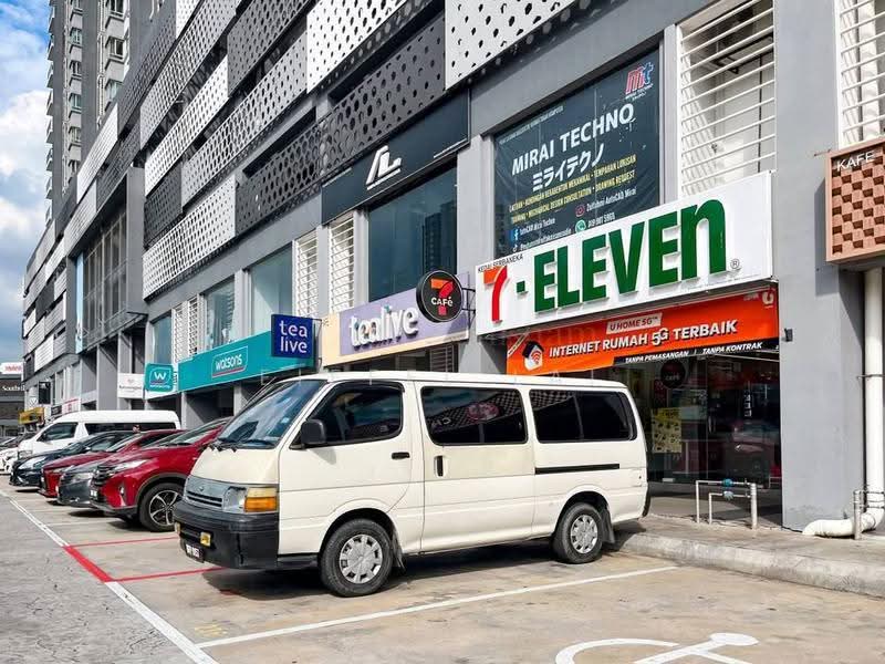 Kediaman Servis untuk Disewa di Savanna Executive Suite @ Southville City - Eiffel Lai - Exterior - PropertyGuru.com.my