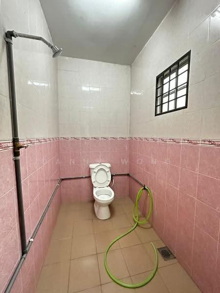 2-storey Terraced House for Sale in Taman Tun Teja (Rawang) - Danny Wong - Bathroom - PropertyGuru.com.my