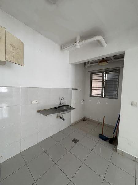 Apartment for Rent at The Residence 1 @ Tiara South - Lee Crystal - Kitchen - PropertyGuru.com.my
