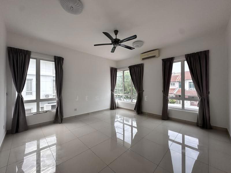 Semi-Detached House for Sale in Setia Damai (Setia Alam) - Jess Tee - Living Room - PropertyGuru.com.my
