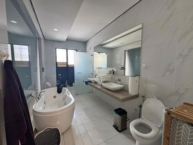 3-storey Terraced House for Rent in Jelutong (Penang) - Declan Ng - Bathroom - PropertyGuru.com.my