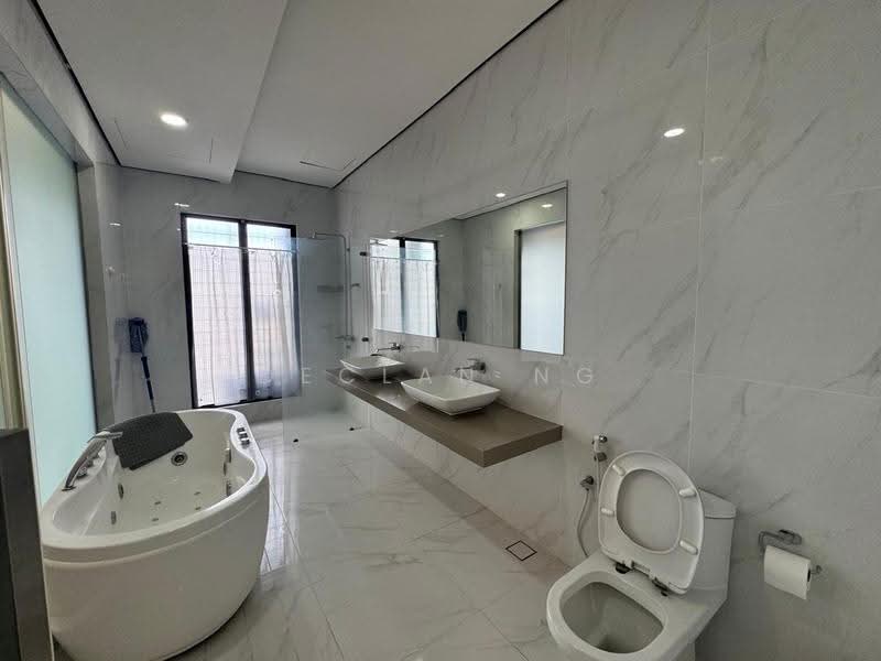 3-storey Terraced House for Rent in Jelutong (Penang) - Declan Ng - Bathroom - PropertyGuru.com.my