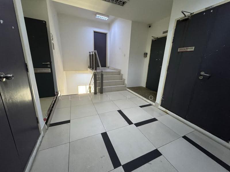 Pejabat untuk Dijual di Cyberjaya (Selangor) - Kelvin Pook - Entrance - PropertyGuru.com.my