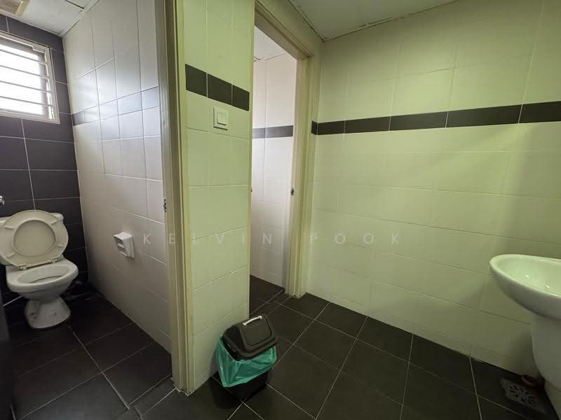 Pejabat untuk Dijual di Cyberjaya (Selangor) - Kelvin Pook - Bathroom - PropertyGuru.com.my