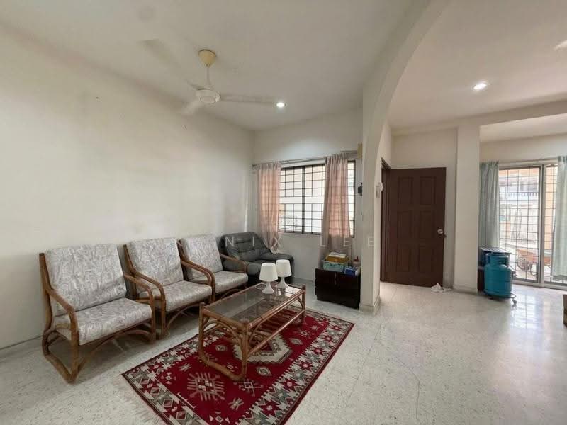 Rumah Teres 2-Tingkat untuk Dijual di SS19 (Subang Jaya) - Kenix Lee - Living Room - PropertyGuru.com.my