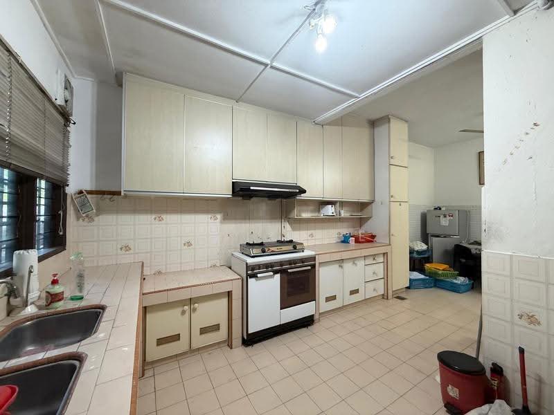 Rumah Teres 2-Tingkat untuk Dijual di SS19 (Subang Jaya) - Kenix Lee - Kitchen - PropertyGuru.com.my