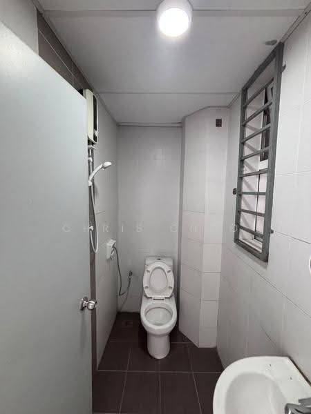 Kediaman Servis untuk Disewa di M3 Residency - Chris Choo - Bathroom - PropertyGuru.com.my