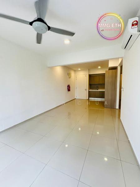 Kediaman Servis untuk Dijual di Gravit8, Klang - Ethan Chua - Living Room - PropertyGuru.com.my