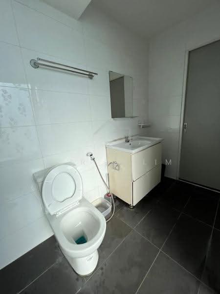 Service Residence for Rent at Halo Sunday @ Empire City - Derrick Lim - Bathroom - PropertyGuru.com.my