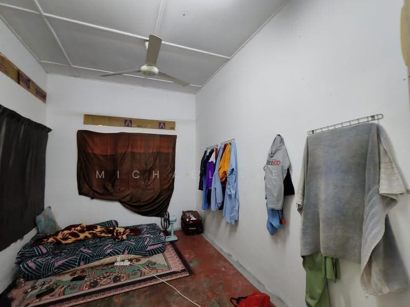 1-storey Terraced House for Sale in Seremban (Negeri Sembilan) - Michael Liew - Bedroom - PropertyGuru.com.my