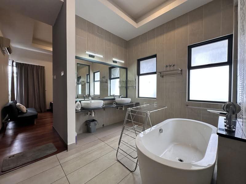 Link Bungalow for Sale in Setia Alam (Selangor) - Jess Tee - Bathroom - PropertyGuru.com.my