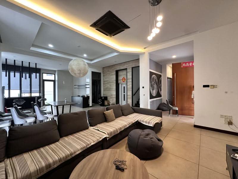 Link Bungalow for Sale in Setia Alam (Selangor) - Jess Tee - Living Room - PropertyGuru.com.my