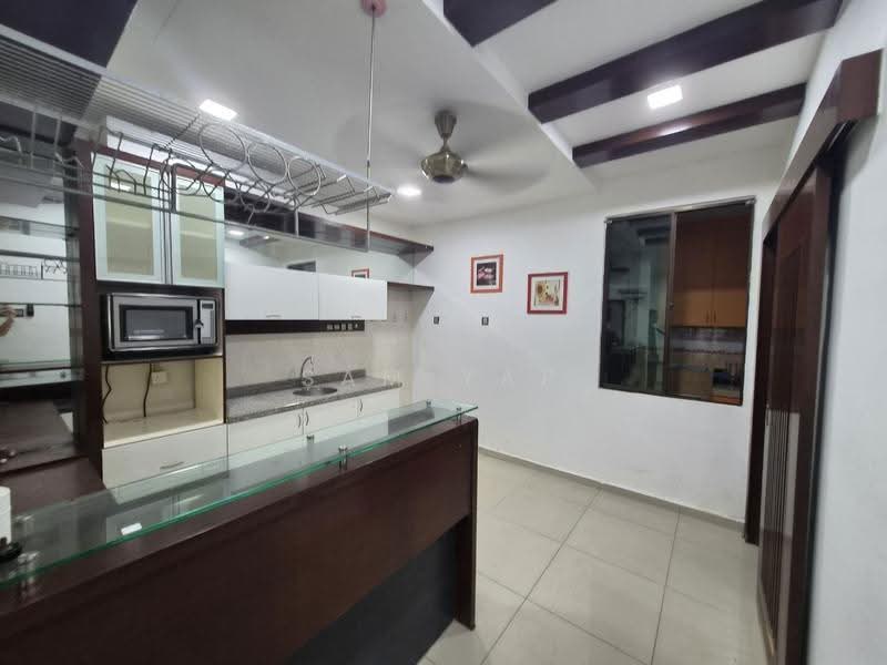 Cluster House for Sale in Taman Austin Heights (Tebrau) - Sam Yap - Kitchen - PropertyGuru.com.my