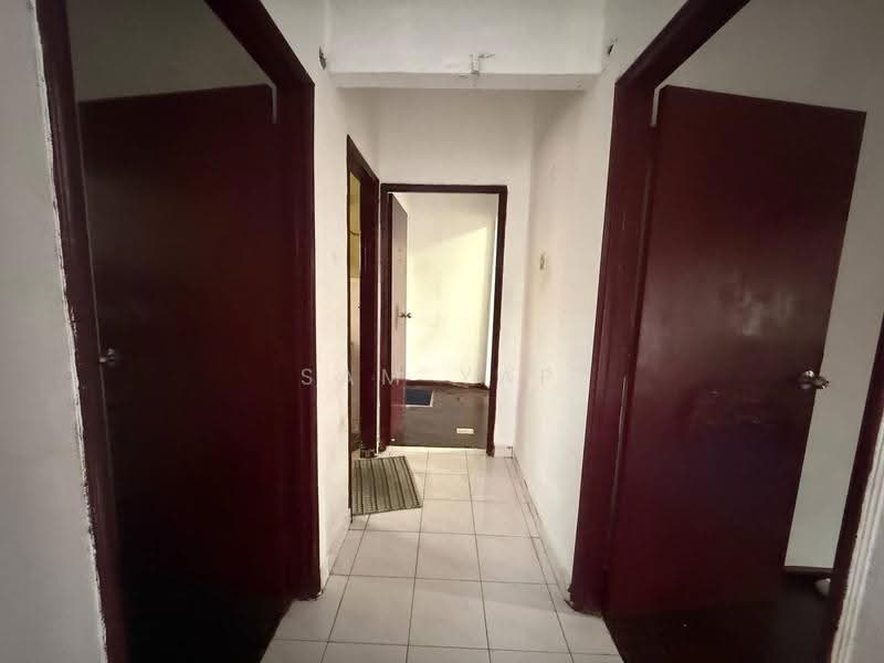 Pangsapuri untuk Dijual di Ria 2 Apartment - Sam Yap - Interior - PropertyGuru.com.my