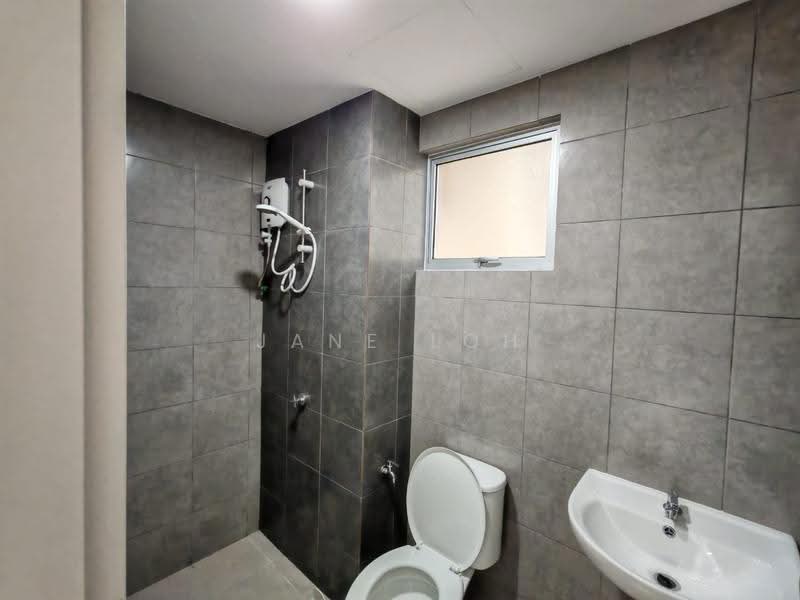 Condominium for Rent at Residensi Sateria - Jane Loh - Bathroom - PropertyGuru.com.my