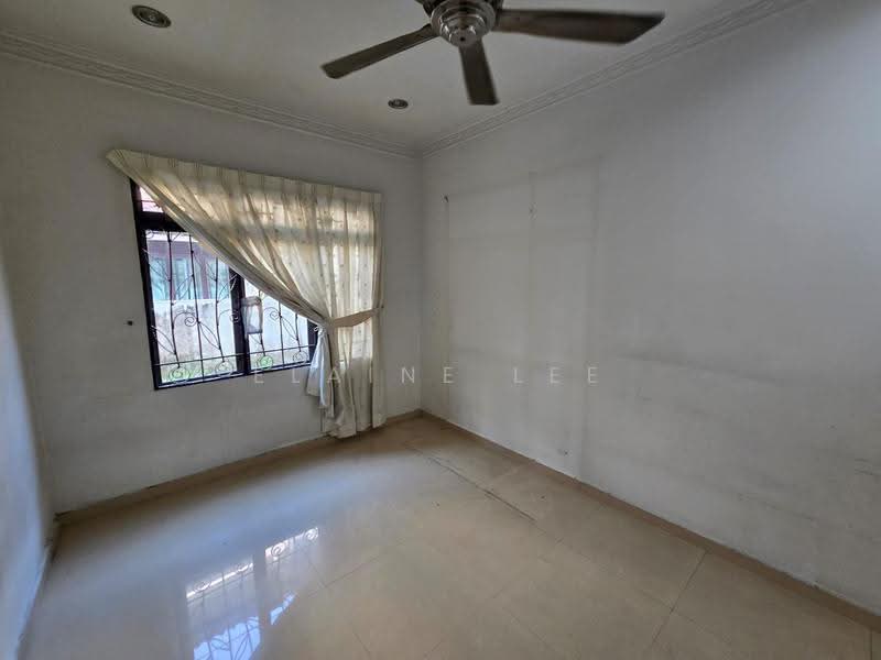 Semi-Detached House for Sale in Taman Yarl (Jalan Klang Lama (Old Klang Road)) - Elaine Lee - PropertyGuru.com.my
