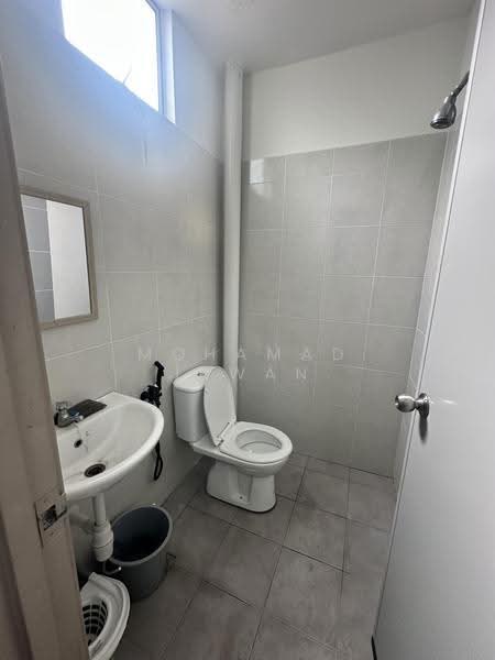 Terraced House for Sale in Batu Gajah (Perak) - Mohamad Irwan - Bathroom - PropertyGuru.com.my