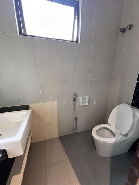 Bungalow House for Rent in Setia Eco Park (Setia Alam) - Jess Tee - Bathroom - PropertyGuru.com.my