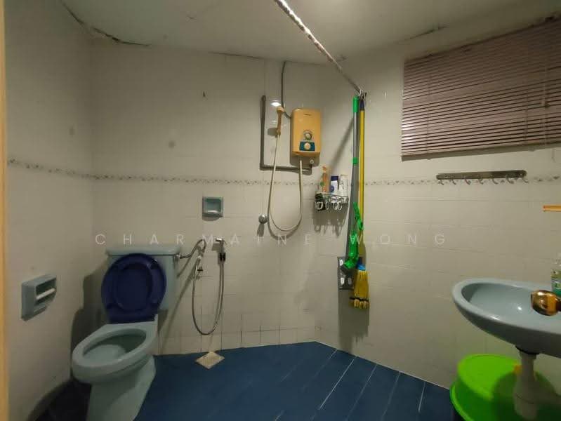 Condominium for Rent at The Vistana - Charmaine Wong - Bathroom - PropertyGuru.com.my